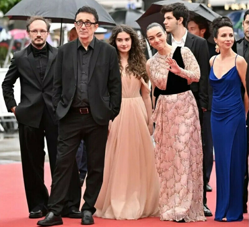 Merve Dizdar’dan Cannes kıyafetini eleştirenlere cevap! ‘Rüküş’ bulanlara ateş püskürdü Merve Dizdar’dan Cannes kıyafetini eleştirenlere cevap! ‘Rüküş’ bulanlara ateş püskürdü