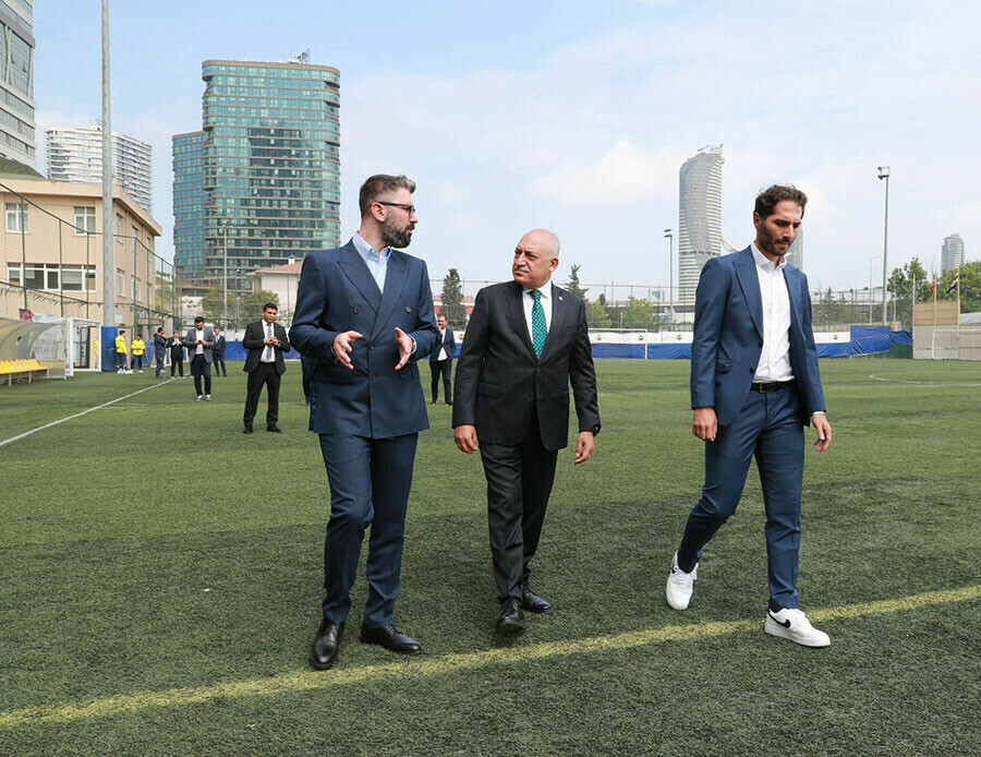 TFF Başkanı Mehmet Büyükekşi, Ali Koç ile beraber Fenerbahçe Futbol Akademisi’ni  ziyaret etti TFF Başkanı Mehmet Büyükekşi, Ali Koç ile beraber Fenerbahçe Futbol Akademisi’ni  ziyaret etti
