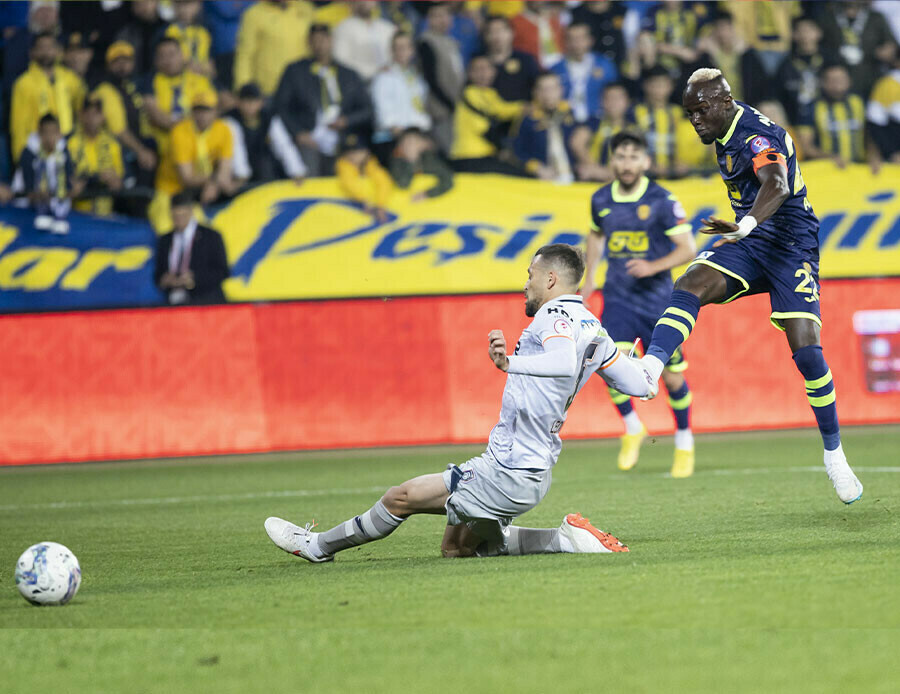 Ankaragücü'nde fırtına estiren Ali Sowe için devler kapıştı! Yıldız golcü transferin gözdesi oldu