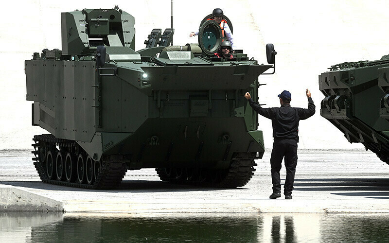 <p>Kurt, Türk Silahlı Kuvvetlerinin caydırıcı gücünün artırılması hedefiyle yeni nesil araçların geliştirilmesi ve mevcut envanterin modernizasyonu için 2019'da ASELSAN ana yükleniciliğinde Zırhlı Muharebe Aracı Modernizasyon Projesi başlatıldığını anımsatarak, 