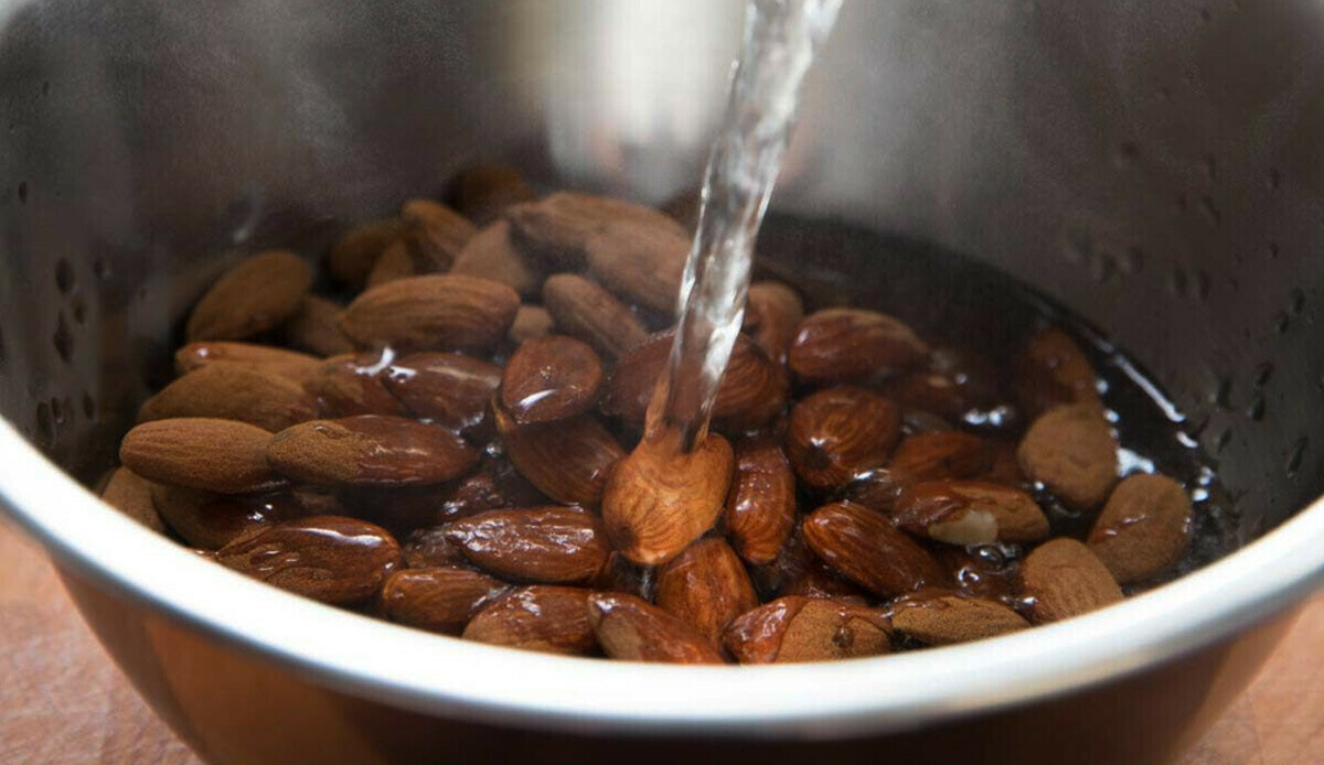 Uzman tavsiyesi: 40 yaşından sonra avuç avuç yiyenler kemik erimesi nedir bilmiyor