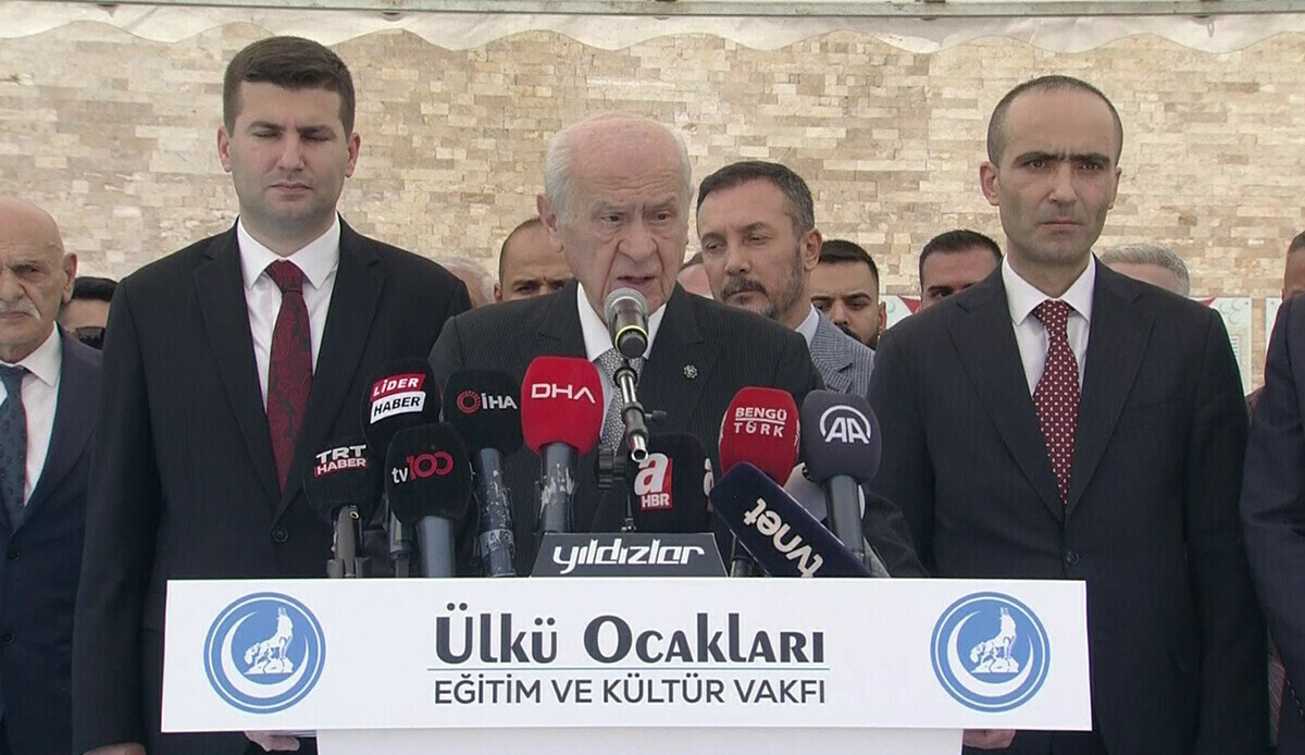 MHP lideri Bahçeli: Defolu milletseverlerle Türk milletinin işi olmaz