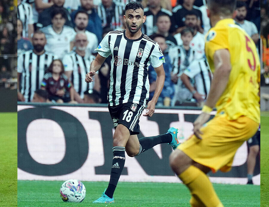 Beşiktaş'ta Ghezzal sürprizi: Cezayir basını transferi açıkladı Beşiktaş'ta Ghezzal sürprizi: Cezayir basını transferi açıkladı