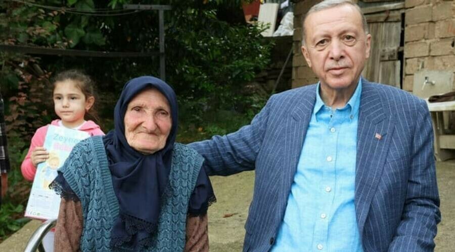 Cumhurbaşkanı Erdoğan’dan eski komşusuna sürpriz ziyaret