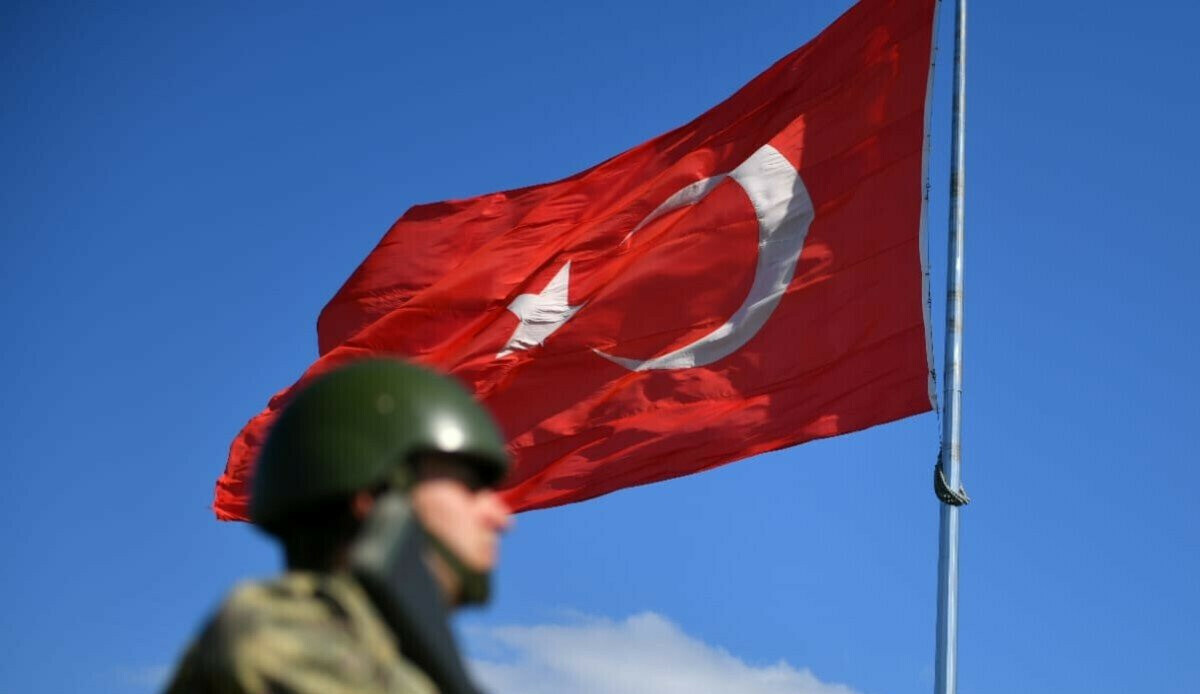 MSB duyurdu: Yunanistan'a geçmeye çalışan 2'si terörist 4 kişi yakalandı MSB duyurdu: Yunanistan'a geçmeye çalışan 2'si terörist 4 kişi yakalandı