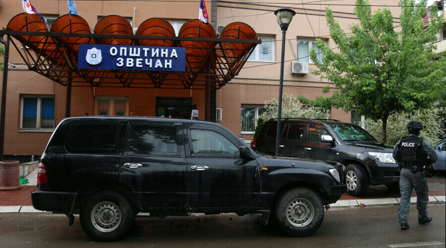 Kosova ve Sırbistan diken üstünde! Orduya “hazır ol” emri
