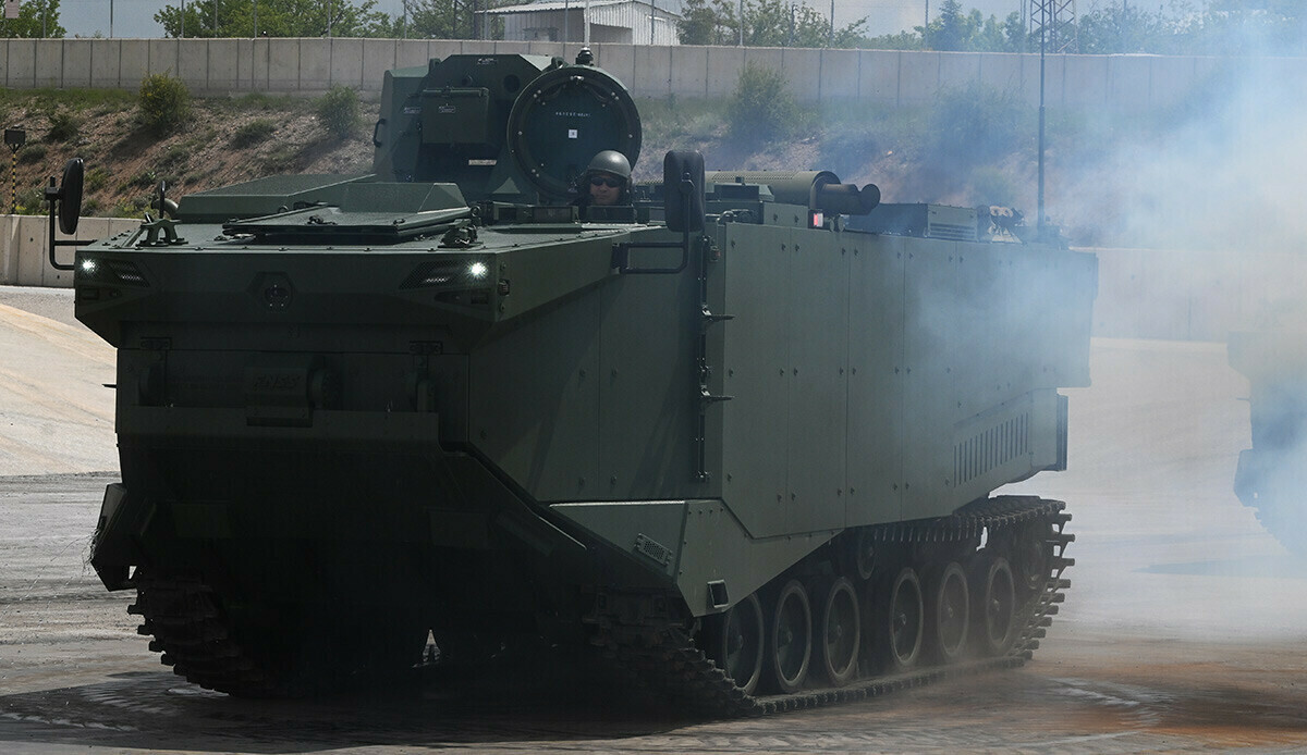 Sınıfının en iyisi ZAHA, Türk Silahlı Kuvvetlerine teslim edildi