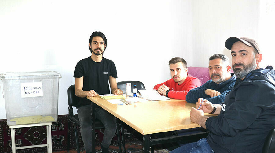 12 seçmeni bulunan köye sandık kuruldu 12 seçmeni bulunan köye sandık kuruldu