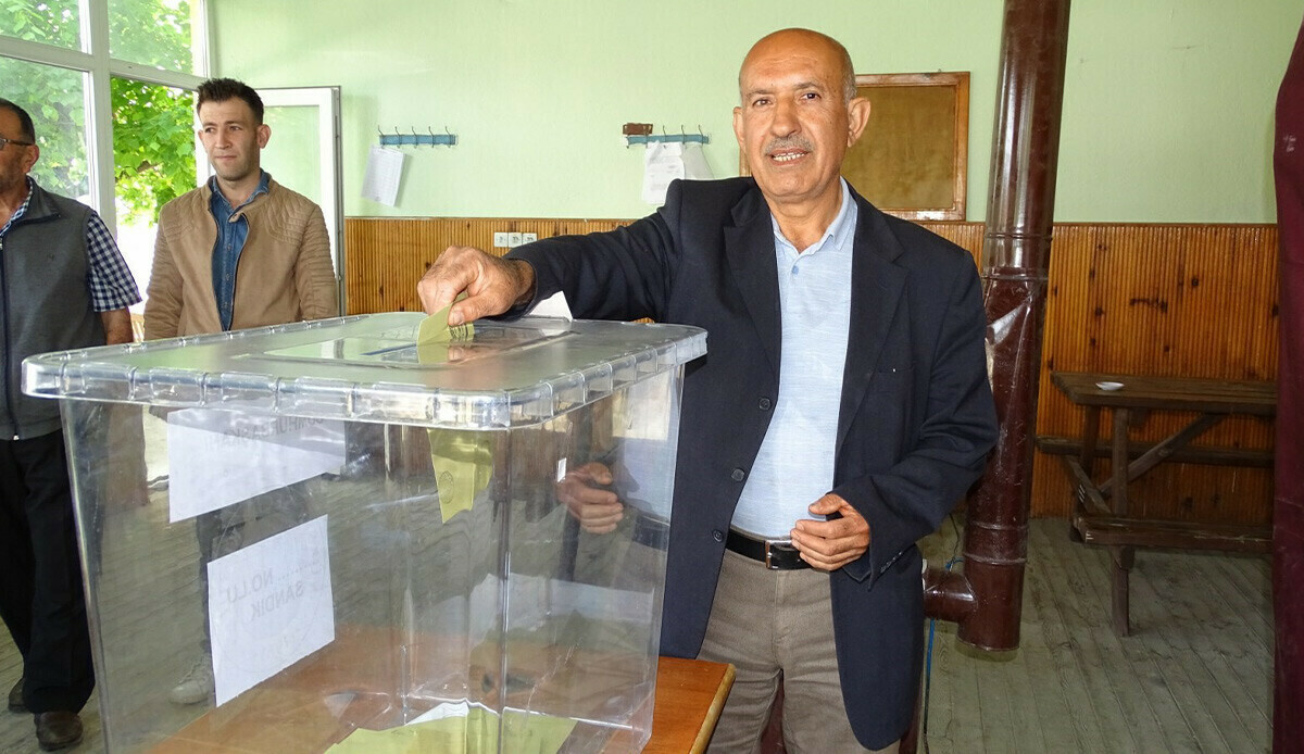 Seçim 2 saatte sona erdi, sandıkların açılması bekleniyor