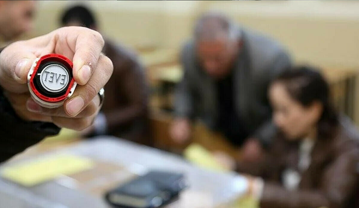 İzmir'de sandıkların tamamı açıldı! İki aday da 2. turda oylarını artırdı İzmir'de sandıkların tamamı açıldı! İki aday da 2. turda oylarını artırdı