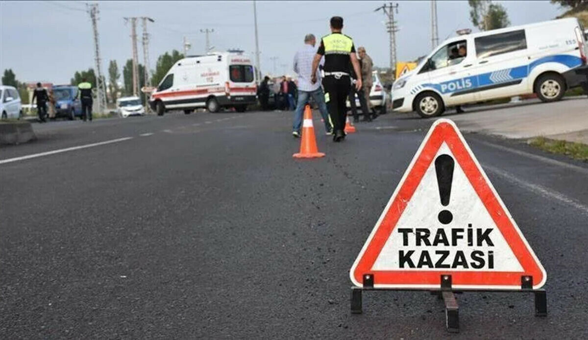 Yakıt tırı 7 yaşındaki çocuğa çarptı Yakıt tırı 7 yaşındaki çocuğa çarptı