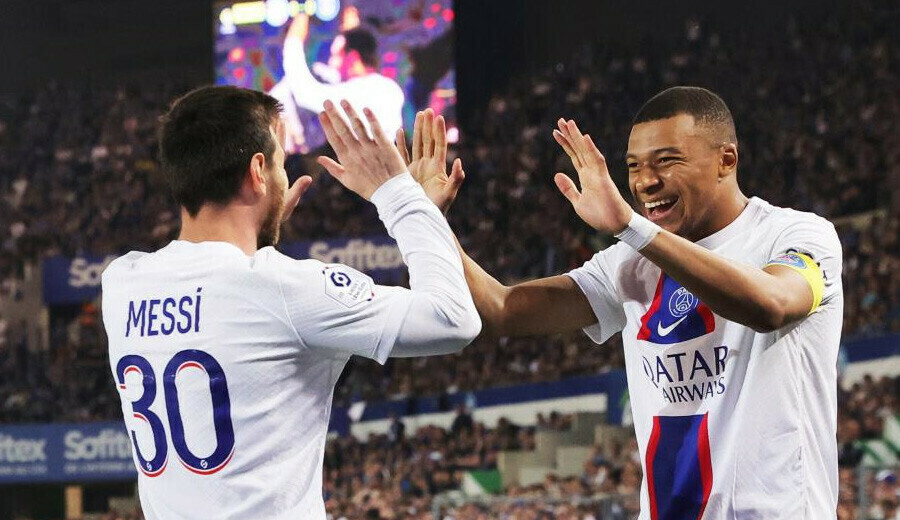 Paris Saint-Germain Fransa'da en çok şampiyon olan takım unvanını elde etti (Strasbourg - PSG 1-1 ÖZET)