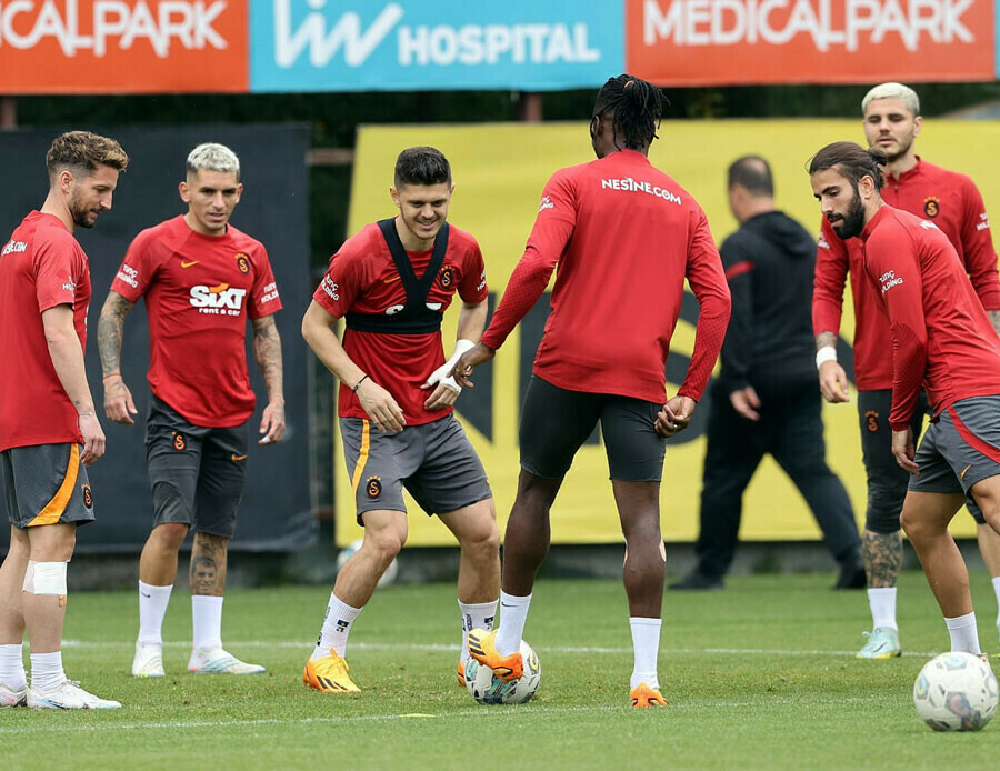 Galatasaray'ın Ankaragücü maçı kadrosu belli oldu! Lider tam kadro gidiyor Galatasaray'ın Ankaragücü maçı kadrosu belli oldu! Lider tam kadro gidiyor