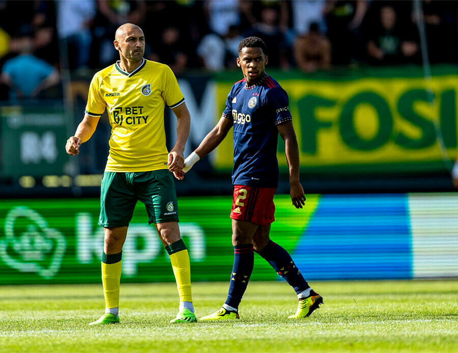 Burak Yılmaz sürprizi! "Transfer edelim, zarar değil, fayda sağlar" Burak Yılmaz sürprizi! "Transfer edelim, zarar değil, fayda sağlar"