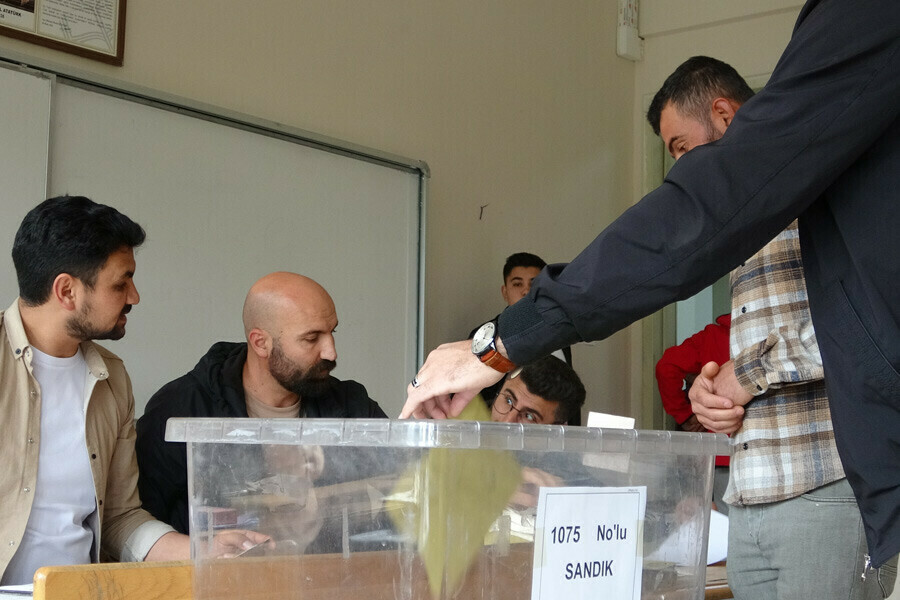 Van'da Kılıçdaroğlu'na soğuk duş: Büyük oy kaybı yaşadı Van'da Kılıçdaroğlu'na soğuk duş: Büyük oy kaybı yaşadı