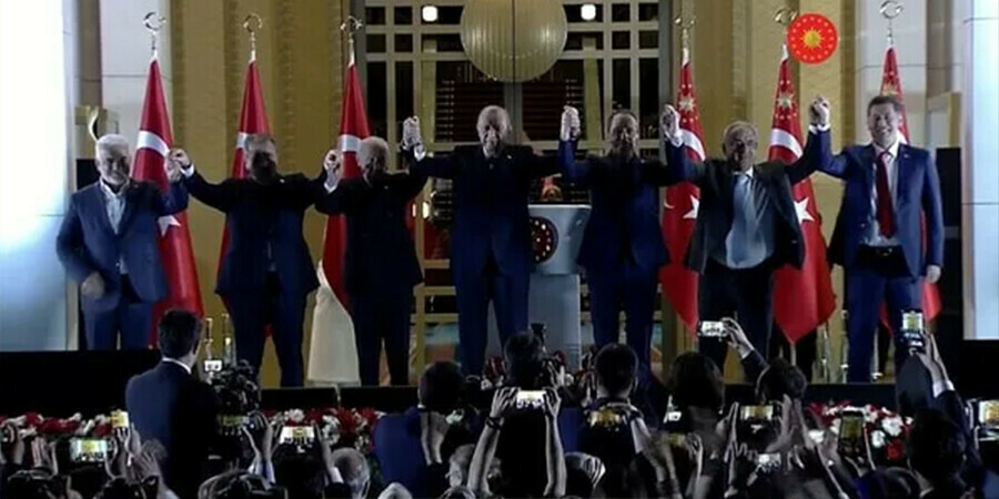 Sinan Oğan'dan, Yeşil Sol Parti'nin kendisiyle ilgili paylaştığı fotoğrafa tepki Sinan Oğan'dan, Yeşil Sol Parti'nin kendisiyle ilgili paylaştığı fotoğrafa tepki