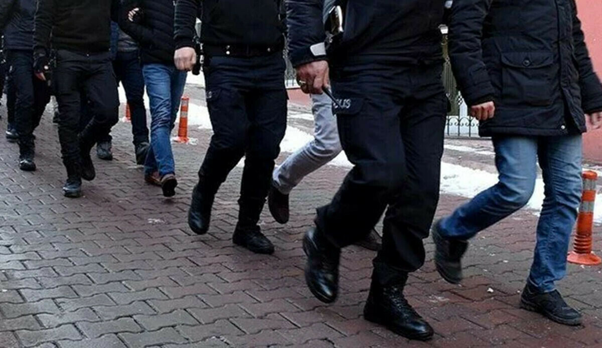 &#039;Sahte mahkeme kararı&#039; şebekesine operasyon: 12 gözaltı kararı