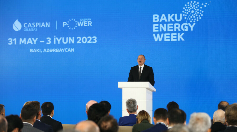 Aliyev'den Avrupa'ya enerjide dengeleri değiştirecek çağrı: TANAP ve TAP genişletilmeli Aliyev'den Avrupa'ya enerjide dengeleri değiştirecek çağrı: TANAP ve TAP genişletilmeli