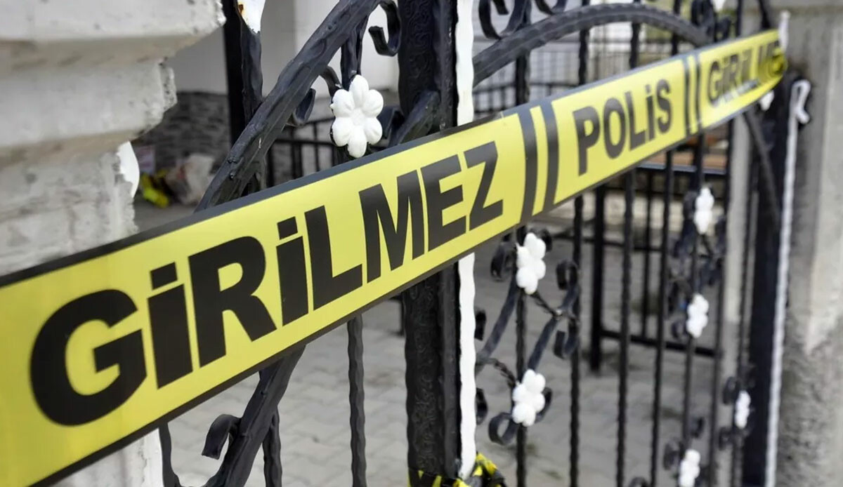 14 yaşındaki çocuk babasını öldürdü cezaevine gönderildi 14 yaşındaki çocuk babasını öldürdü cezaevine gönderildi