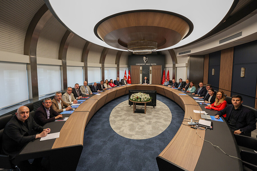 CHP'de hareketli saatler! Kılıçdaroğlu, Kaftancıoğlu ve İmamoğlu ile ayrı ayrı görüştü CHP'de hareketli saatler! Kılıçdaroğlu, Kaftancıoğlu ve İmamoğlu ile ayrı ayrı görüştü