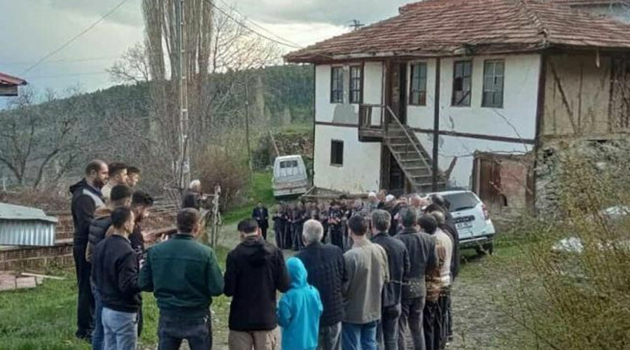 Sandıkta fire vermediler… Bu köydeki tüm oylar Cumhurbaşkanı Erdoğan’a çıktı Sandıkta fire vermediler… Bu köydeki tüm oylar Cumhurbaşkanı Erdoğan’a çıktı