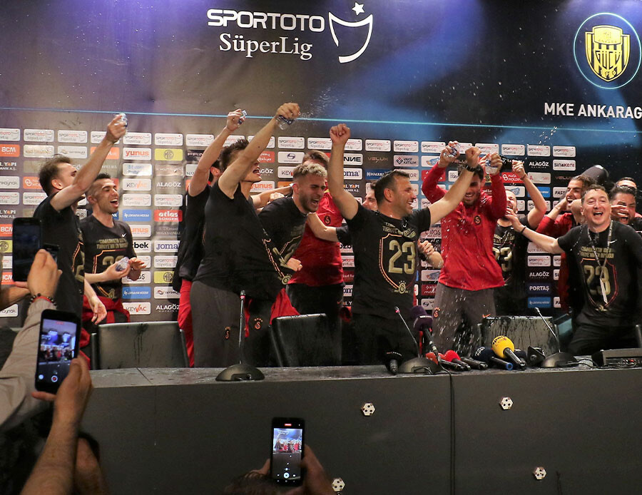 Okan Buruk'a şampiyonluk hediyesi! Yönetim dünyaca ünlü yıldız için görüşmelere başladı