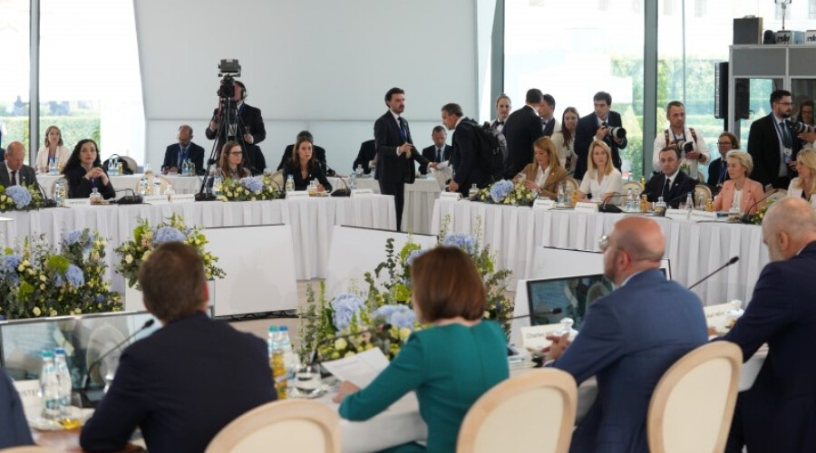 Moldova’da kritik zirve! Avrupa'da birlik ve beraberlik rüzgarları esti Moldova’da kritik zirve! Avrupa'da birlik ve beraberlik rüzgarları esti