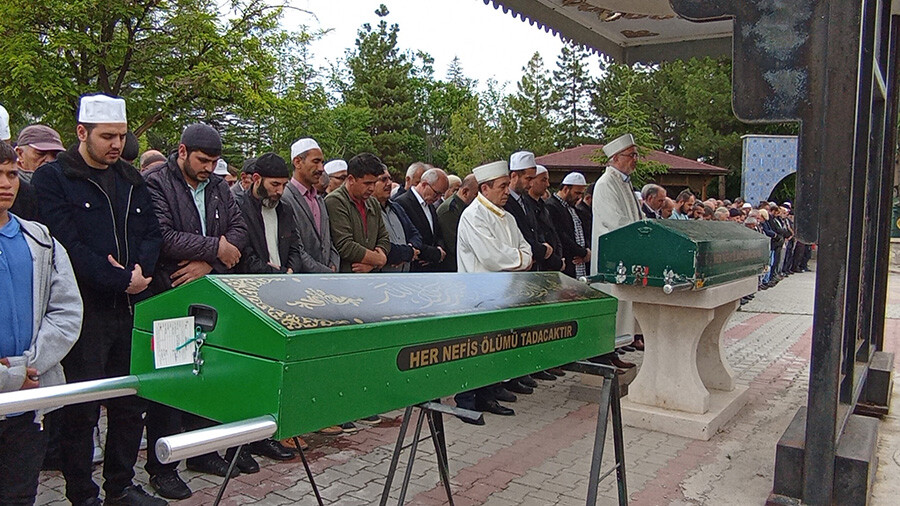 İmam babası ile annesini öldüren Mücahit Mustafa Çoban tutuklandı