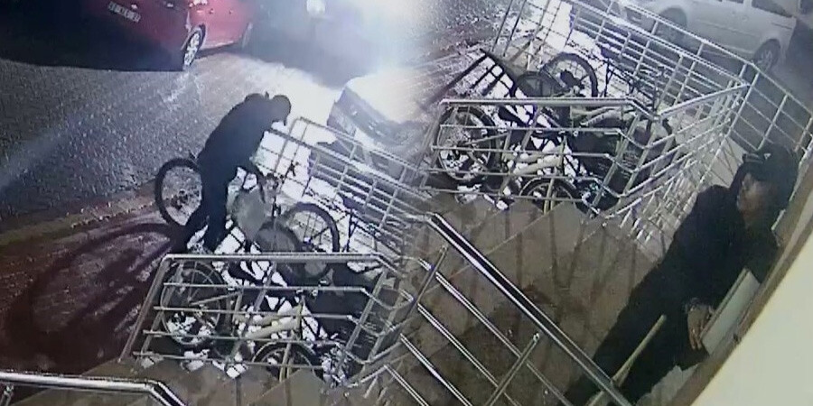 20 yıl kesinleşmiş hapis cezası vardı! Ayakkabı çalarken yakalandı