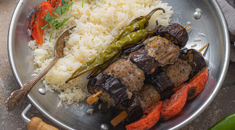 Patlıcan kebabının çok daha lezzetli olmasını sağlayan tüyo! Patlıcanlar asla kararmıyor