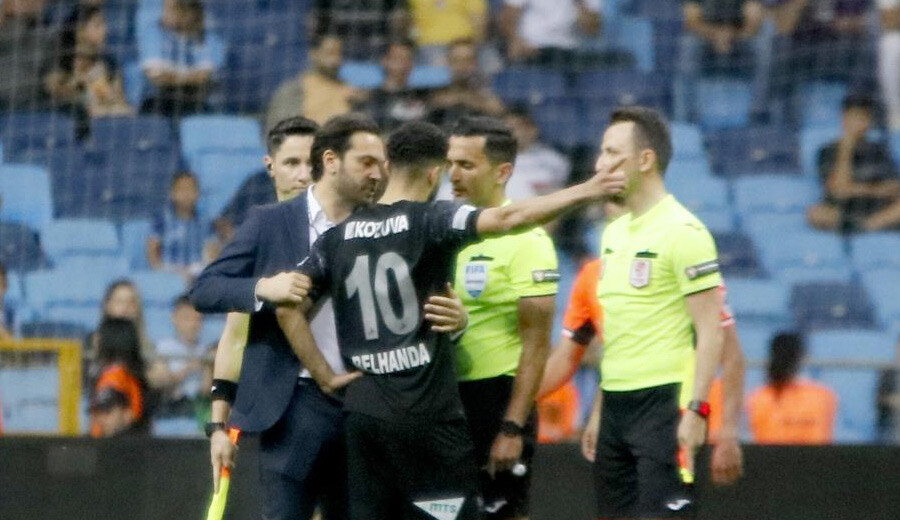 Adana Demirspor taraftarları Vincenzo Montella'ya İtalyanca pankartla veda etti