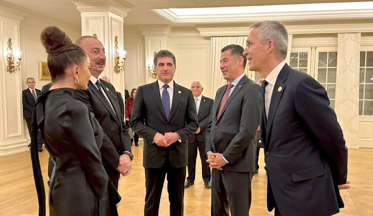 Külliye'deki törende ilgi çeken buluşma: Sinan Oğan, Aliyev, Stoltenberg ve Barzani... Külliye'deki törende ilgi çeken buluşma: Sinan Oğan, Aliyev, Stoltenberg ve Barzani...