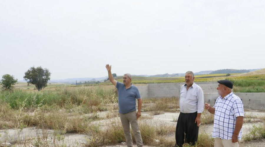 “Petrol yok” denilip beton dökülmüştü… 35 yıl sonra köylülerden sondaj çağrısı! “Petrol yok” denilip beton dökülmüştü… 35 yıl sonra köylülerden sondaj çağrısı!