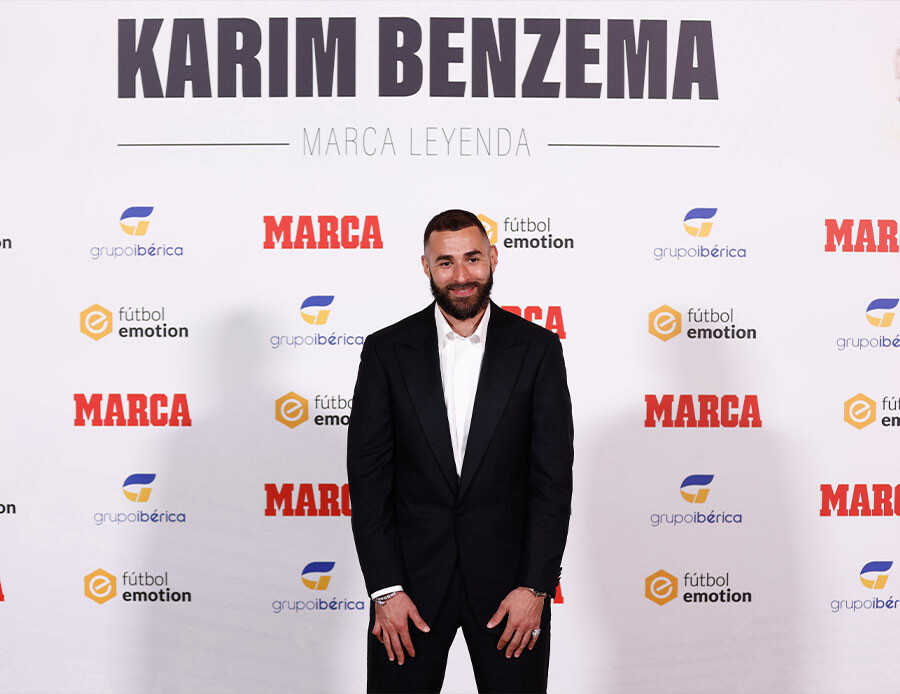 Karim Benzema 14 sene sonra Real Madrid'den ayrıldı! Yeni takımında alacağı maaş cep yakıyor Karim Benzema 14 sene sonra Real Madrid'den ayrıldı! Yeni takımında alacağı maaş cep yakıyor