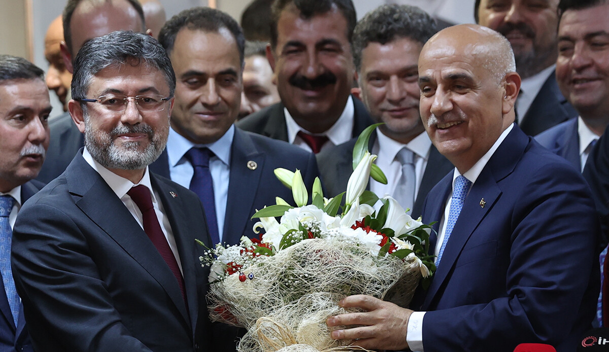 Yumaklı görevi Kirişci&#039;den devraldı: Tarımda üretim yüzyılı başlayacak!