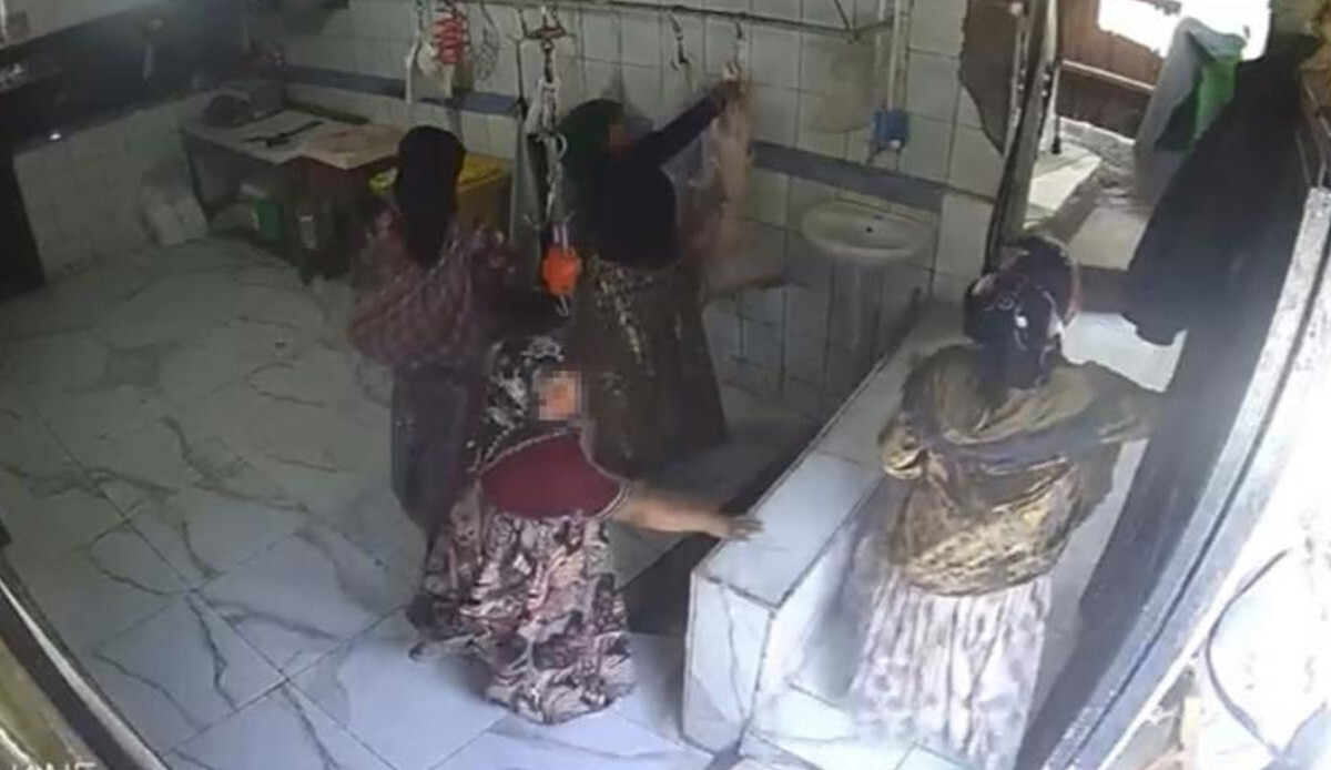 İstanbul'da pes dedirten hırsızlık! 7 kişilik çete 2 bin 500 lira değerindeki 15 kg eti çaldı: O anlar kamerada