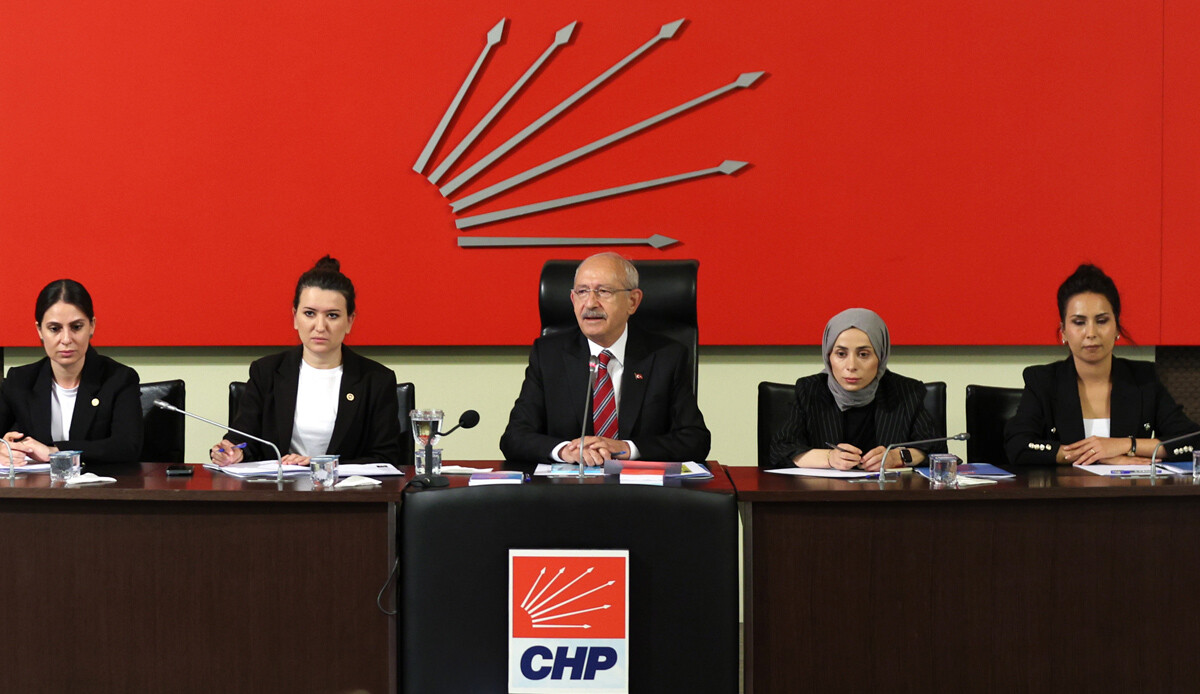 CHP'de değişim rüzgarları sert esiyor CHP'de değişim rüzgarları sert esiyor