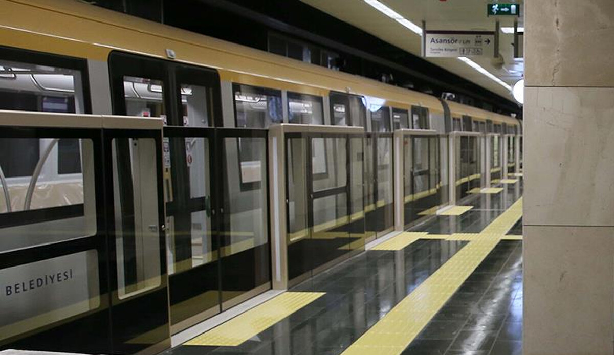 İstanbul&#039;da metro arıza yaptı, seferler aksadı