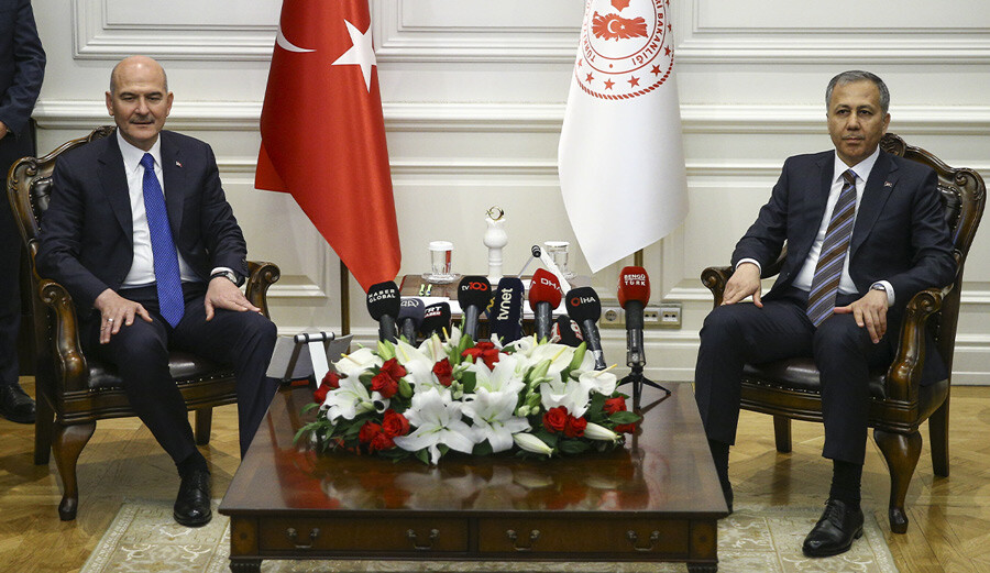İçişleri Bakanlığında devir teslim: Ali Yerlikaya görevi Soylu'dan devraldı