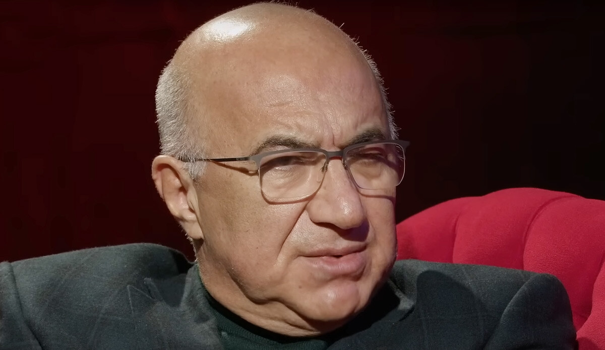 Son halini paylaşan Prof. Dr. Arif Verimli 30 kilo verdiğini açıkladı! Sırrını da söyledi Son halini paylaşan Prof. Dr. Arif Verimli 30 kilo verdiğini açıkladı! Sırrını da söyledi