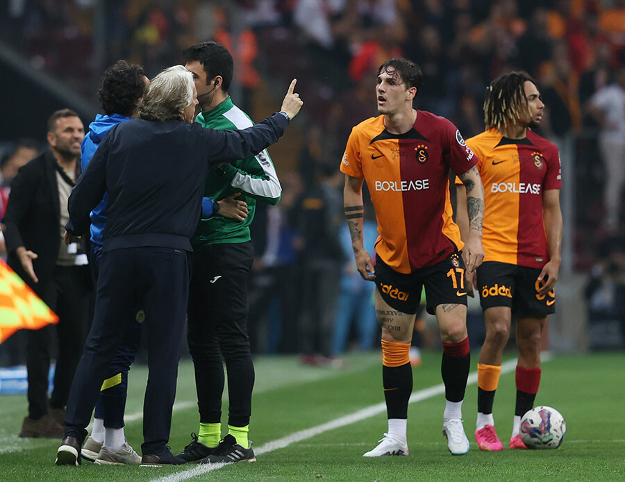 Tümer Metin'den çok tartışılacak Jorge Jesus itirafı! Futbolcuların kendisine söylediğini canlı yayında açıkladı Tümer Metin'den çok tartışılacak Jorge Jesus itirafı! Futbolcuların kendisine söylediğini canlı yayında açıkladı