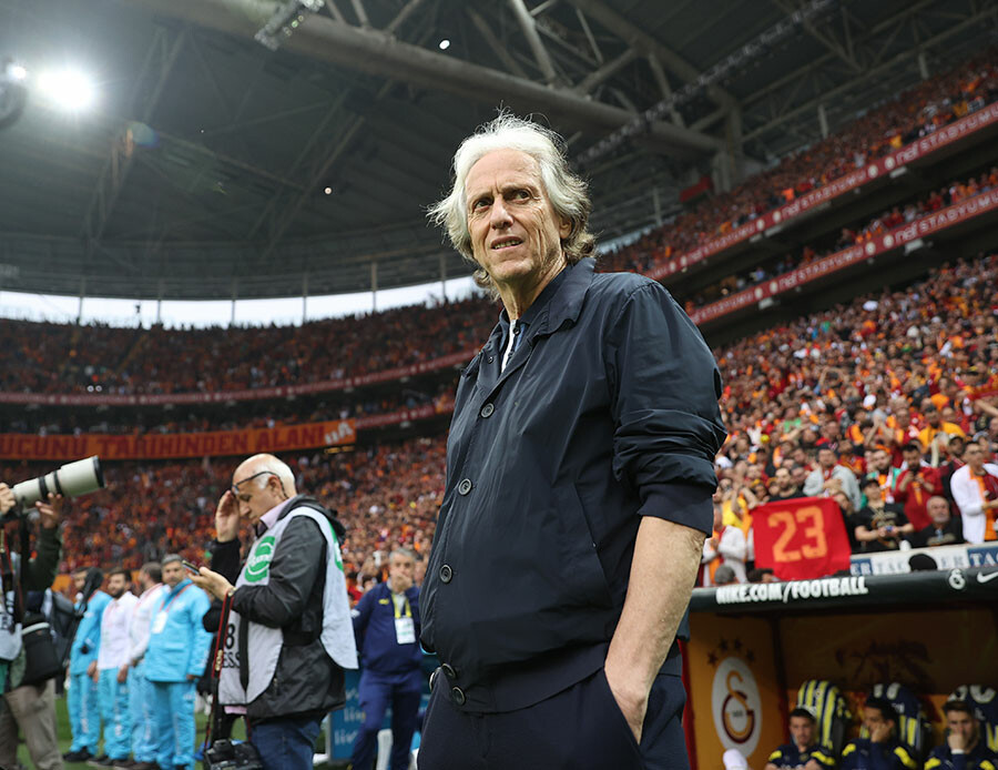 Tümer Metin'den çok tartışılacak Jorge Jesus itirafı! Futbolcuların kendisine söylediğini canlı yayında açıkladı Tümer Metin'den çok tartışılacak Jorge Jesus itirafı! Futbolcuların kendisine söylediğini canlı yayında açıkladı