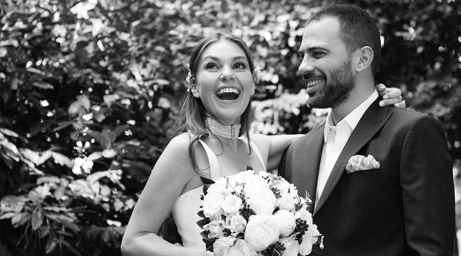 Doğum için geri sayım! Aslı Enver ‘Çok heyecanlı’ notuyla yeni pozlar paylaştı Doğum için geri sayım! Aslı Enver ‘Çok heyecanlı’ notuyla yeni pozlar paylaştı