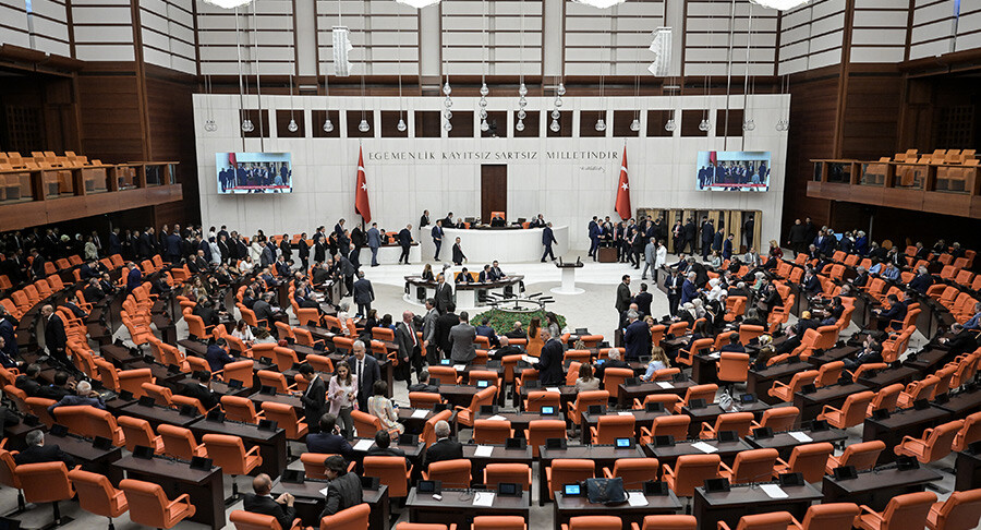 Son dakika: TBMM'nin yeni Başkanı Numan Kurtulmuş oldu Son dakika: TBMM'nin yeni Başkanı Numan Kurtulmuş oldu