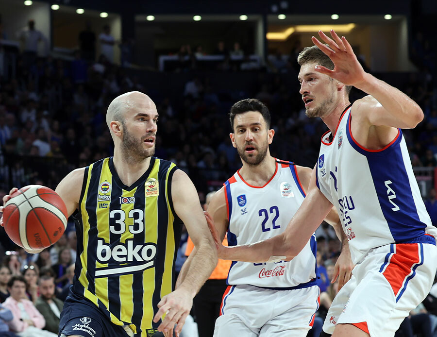 A.Efes maçı sonrası Fenerbahçe'den hakemlere tepki: Dur demenin zamanı gelmiştir A.Efes maçı sonrası Fenerbahçe'den hakemlere tepki: Dur demenin zamanı gelmiştir