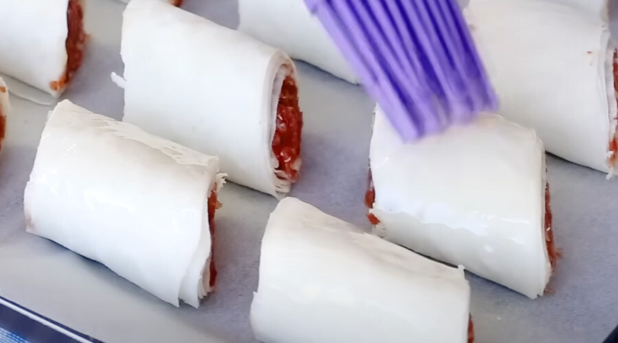 Tereyağlı ve salçalı sosuyla tadına doyum olmuyor… Pratik beyti tarifi aşçılara taş çıkartıyor Tereyağlı ve salçalı sosuyla tadına doyum olmuyor… Pratik beyti tarifi aşçılara taş çıkartıyor