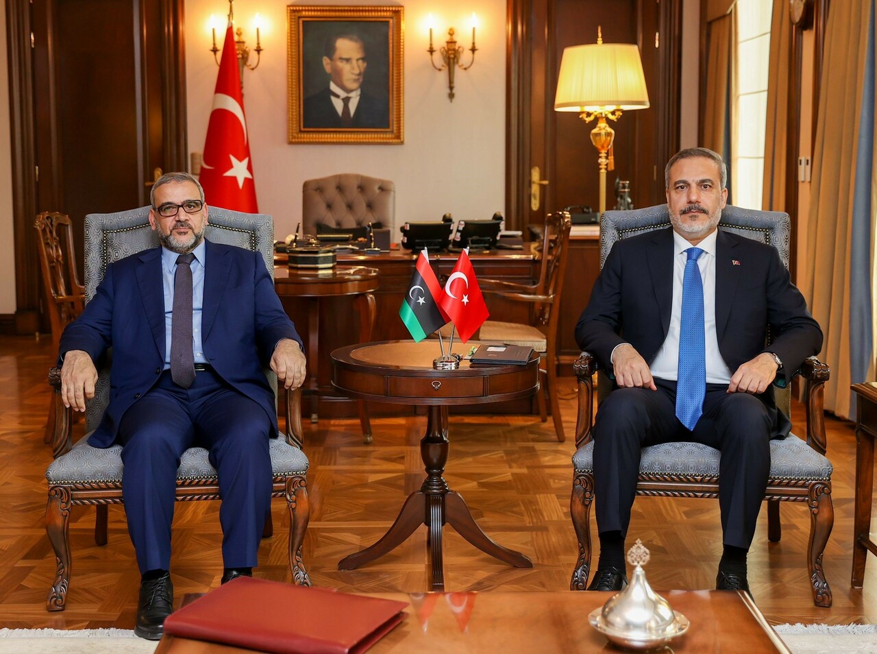 Dışişleri'nde diplomasi trafiği: Bakan Fidan arka arkaya görüştü Dışişleri'nde diplomasi trafiği: Bakan Fidan arka arkaya görüştü