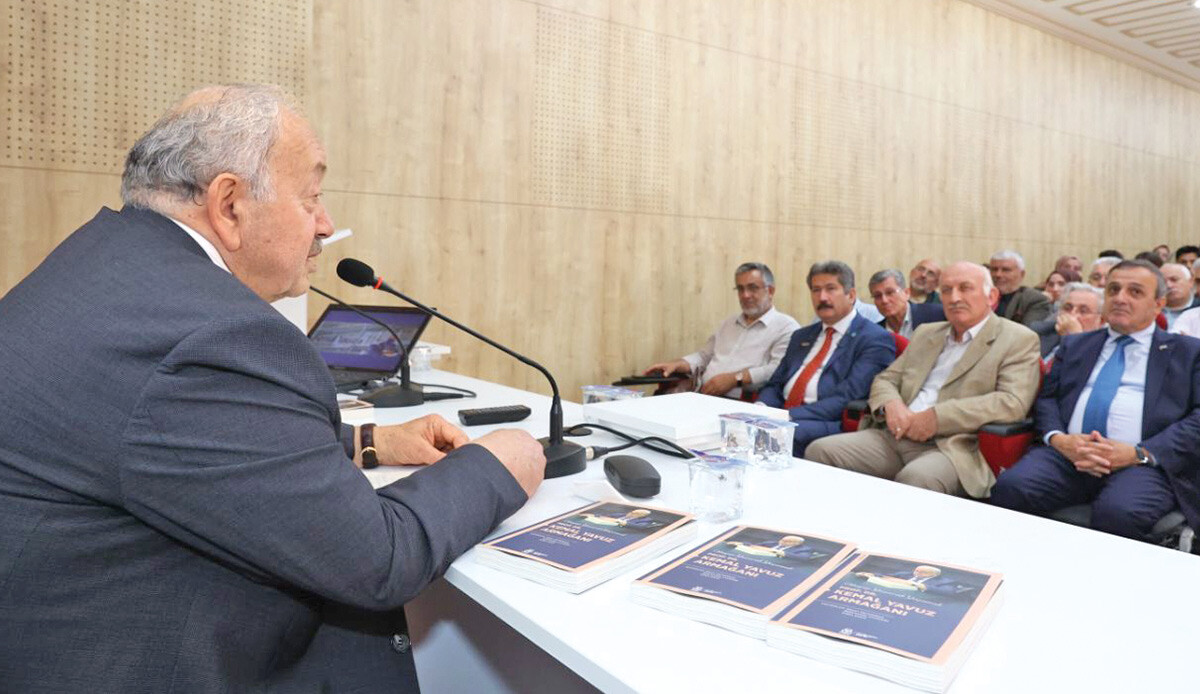 Üniversitede program: Prof. Dr. Kemal Yavuz'a vefa... Üniversitede program: Prof. Dr. Kemal Yavuz'a vefa...