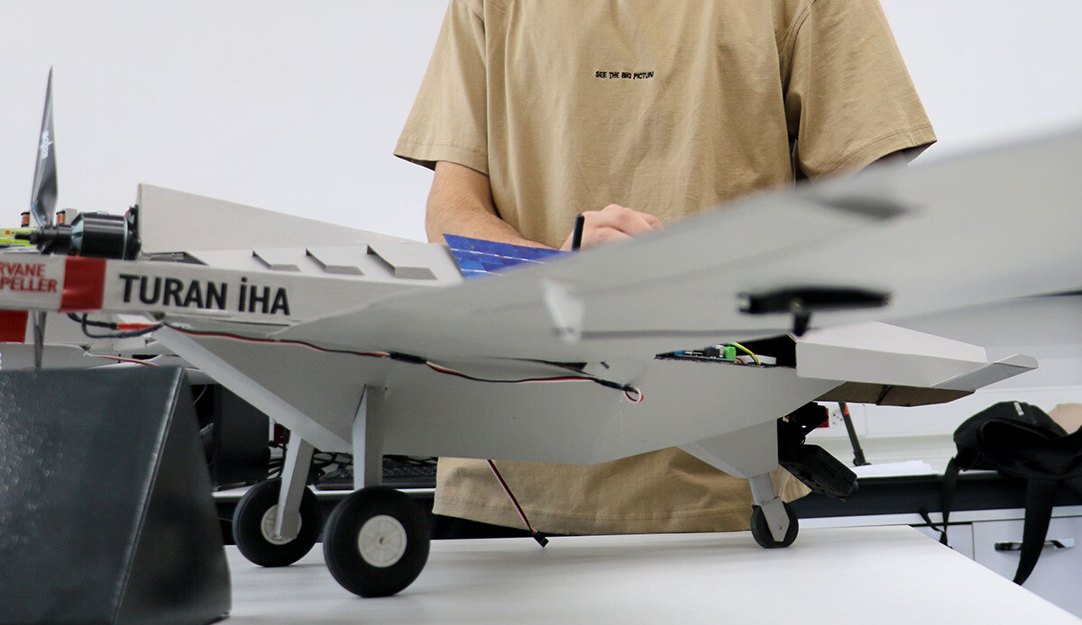 Başarırsa çağ atlatacak: Atık maddelerden üretti, günlerce uçmasını hedefliyor