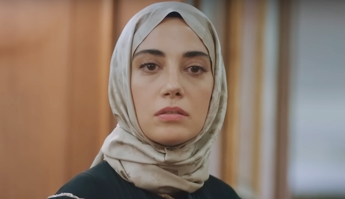 Ünlü oyuncudan ‘Kızılcık Şerbeti’ itirafı… İlk kez açıkladı! Ünlü oyuncudan ‘Kızılcık Şerbeti’ itirafı… İlk kez açıkladı!